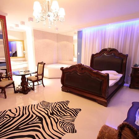 Miami Motel (Adults Only) 핀다모냥가바 외부 사진
