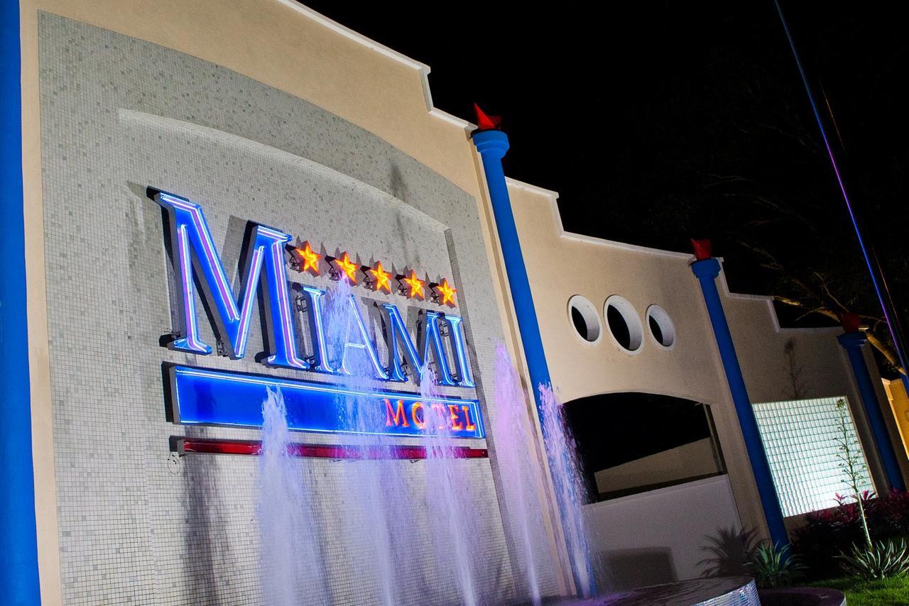 Miami Motel (Adults Only) 핀다모냥가바 외부 사진
